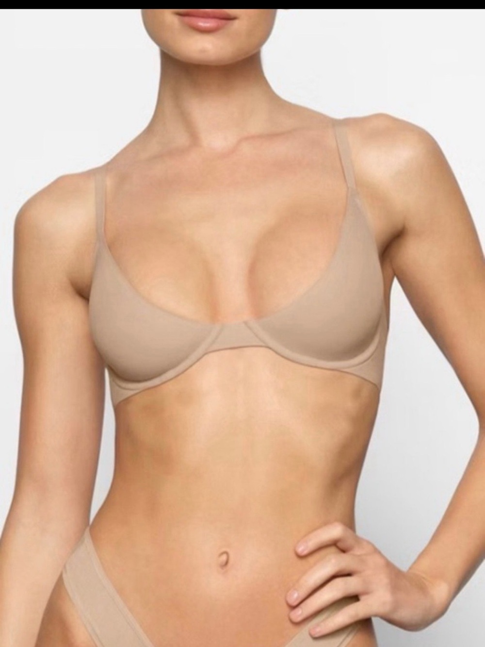 SKIMS Fits Everybody Scoop Plunge Bra Clay 38D